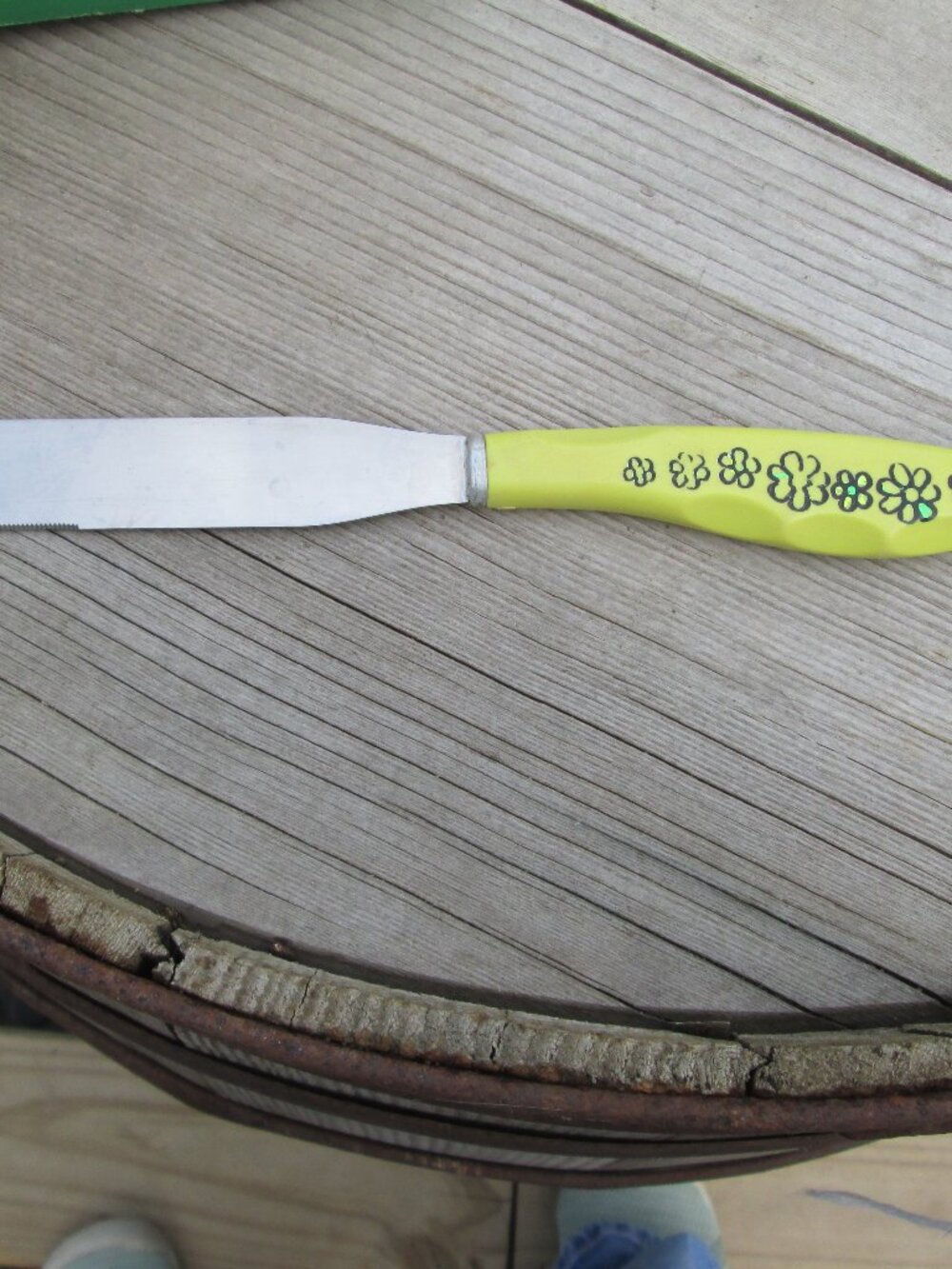 MCM mod floral handle spreading knife yellow floral plastic handle